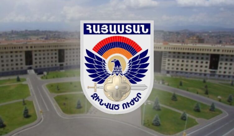 Старые и новые фотографии.