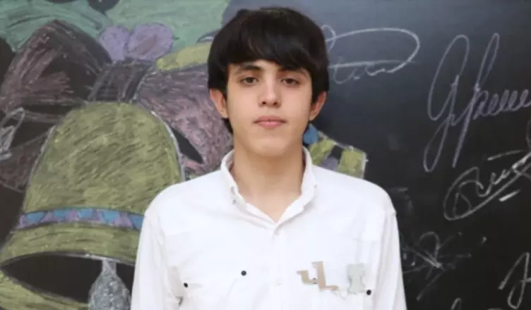 19-летний Вардан