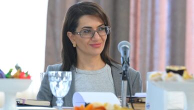 Анна Акобян